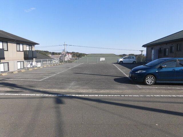 サンライズヒル福田D棟（101） 駐車場