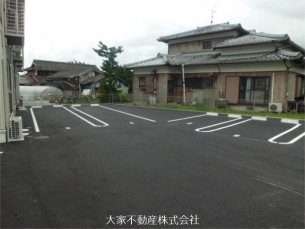カノン・エム（201） 駐車場