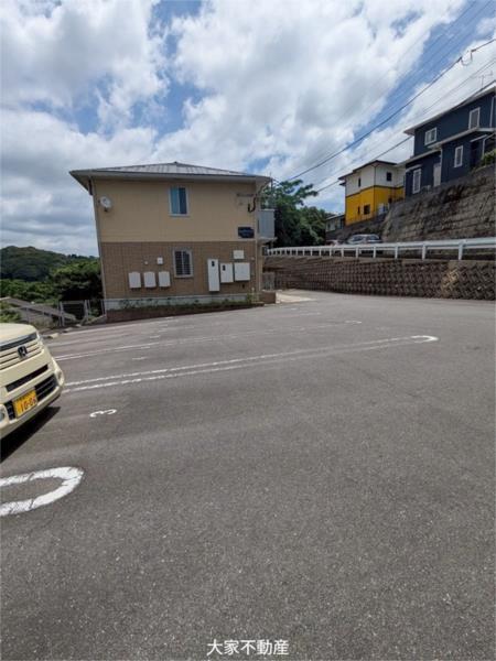 リッチアイリス（101） 駐車場