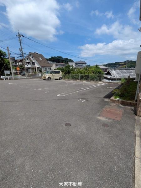 リッチアイリス（101） 駐車場