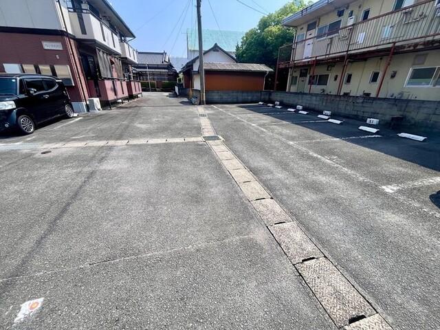 プレミール水主町　A棟（201） 駐車場