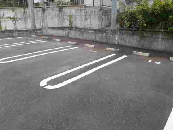 アイヒルズ　ネクストＢ（205） 駐車場