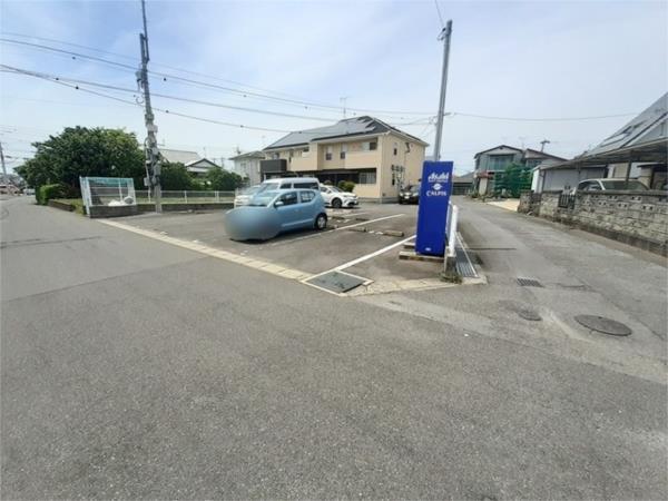 フィオーレビラ（201） 駐車場