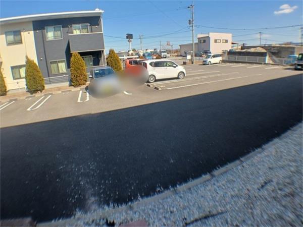 サンリット・メゾン・山崎II（204） 駐車場