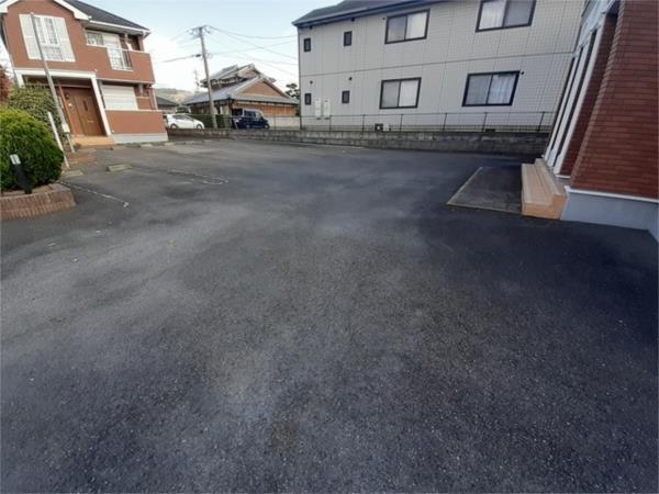 クラールＢ（102） 駐車場