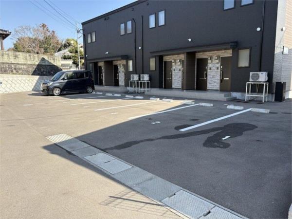 ラ・フォンターナ（102） 駐車場