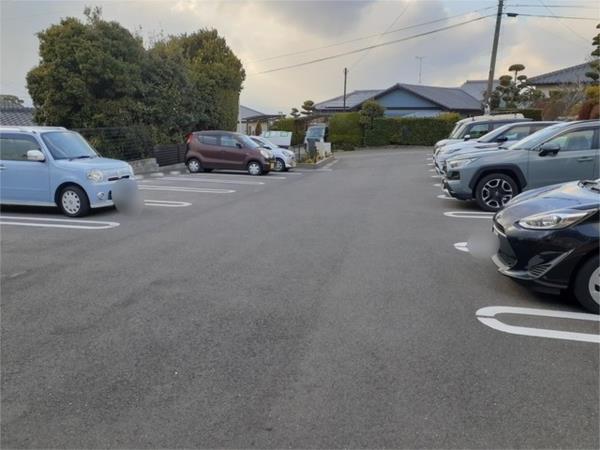 ソフィアガーデン（103） 駐車場