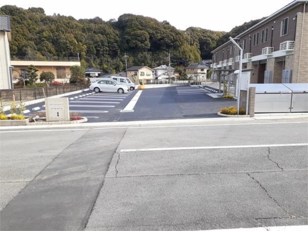 ファミーユ　エスパス　久山　II（104） 駐車場