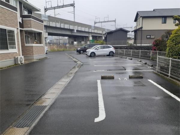 グレイスヴィラＤ（103） 駐車場
