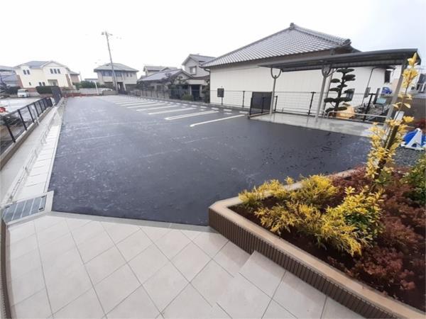 ガーデンハウス（103） 駐車場