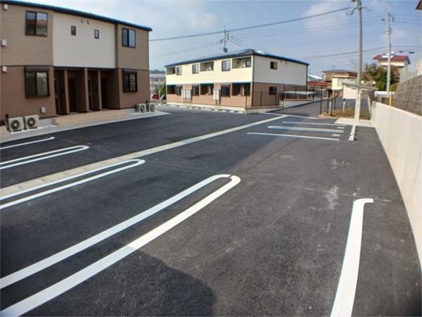 プラシードヒル　X（101） 駐車場