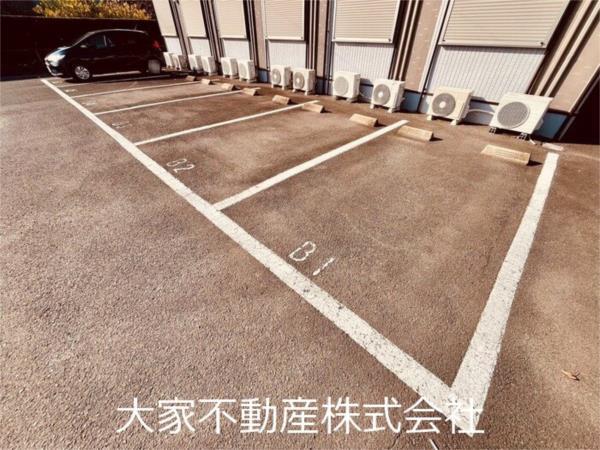 リースランド溝陸B棟（05） 駐車場