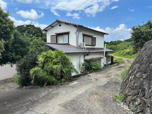 対象地は建物裏側になります。