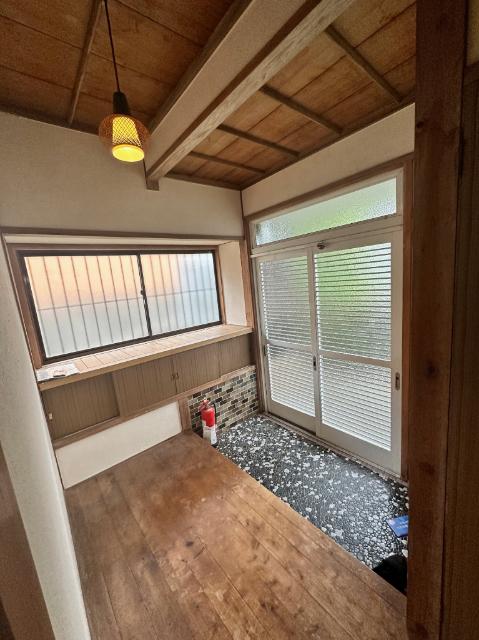 金谷町 売家 玄関
