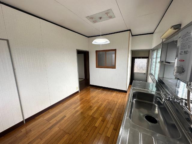平山町 売家 キッチン