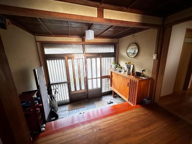 天満町　売家 玄関