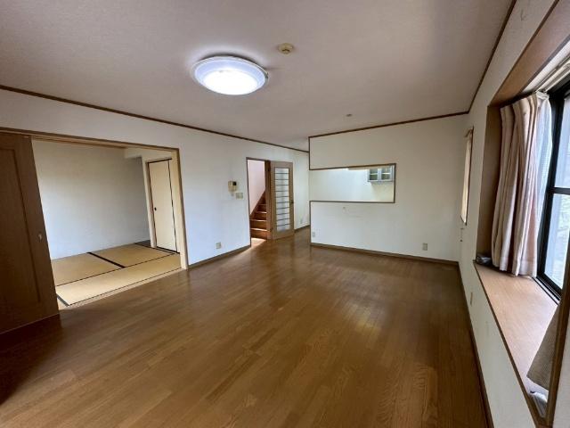 永昌町　売家 リビング