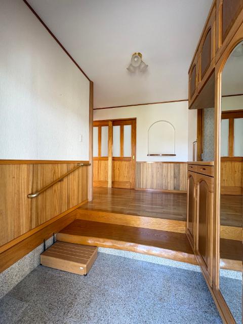 原口町　平屋売家 玄関