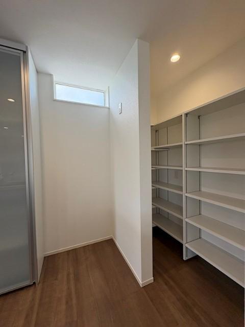 大村市沖田町　分譲住宅　４号棟 収納