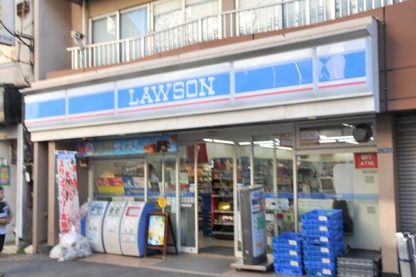 マルエツ新田店：279m