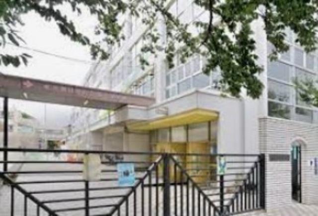 目黒区立第十中学校：416m