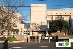 世田谷区立玉堤小学校：1079m