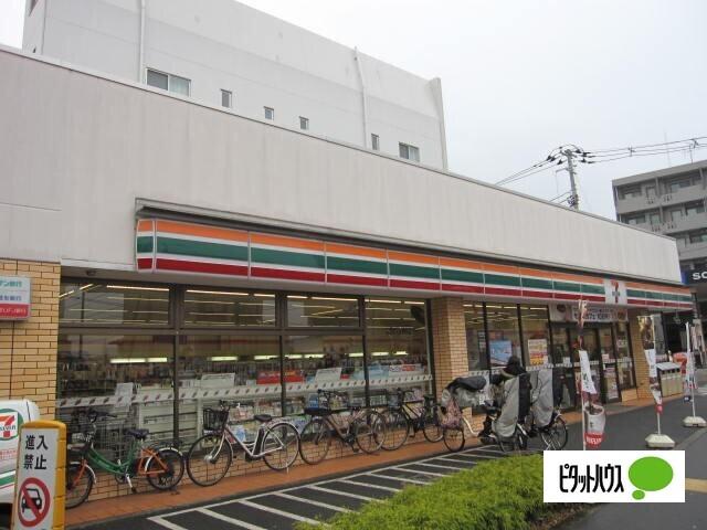 セブンイレブン目黒環七柿の木坂店：207m