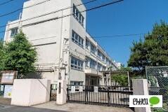 世田谷区立尾山台中学校：751m