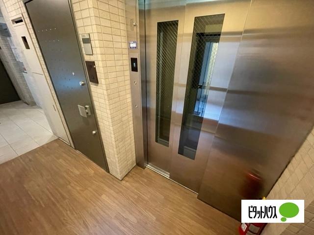 ディアレイシャス都立大駅前 エントランス