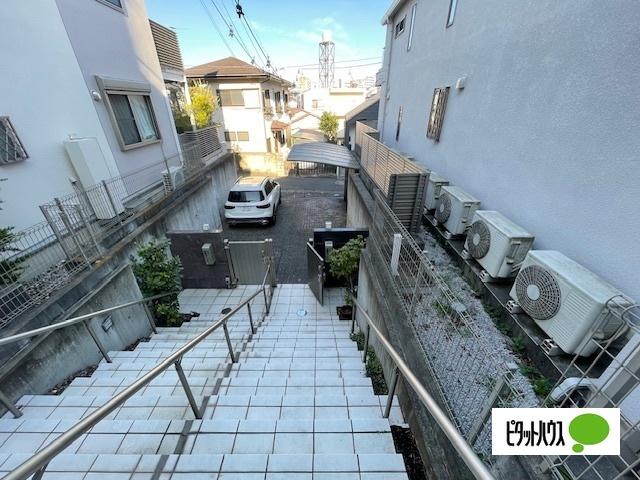 柿の木坂1-27貸家 ロビー