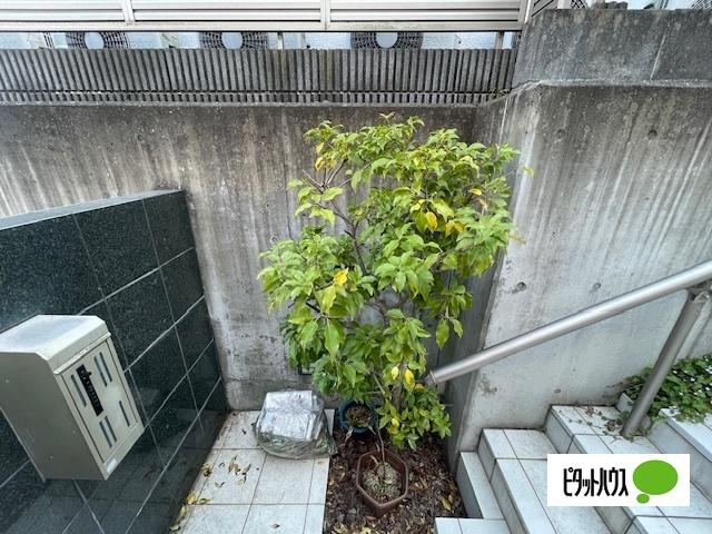 柿の木坂1-27貸家 共有部分