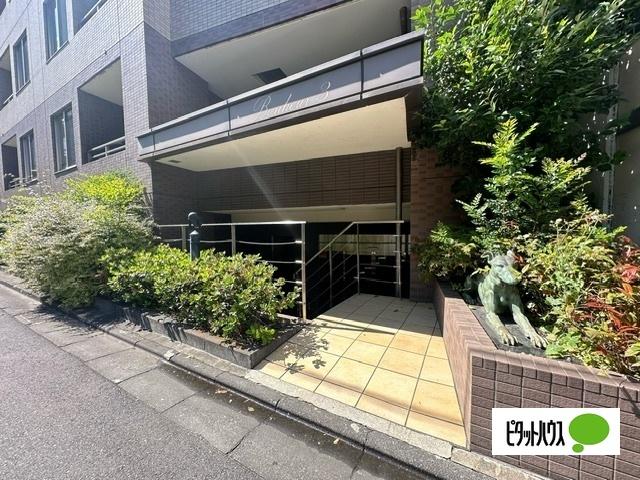 ボヌール都立大学参番館 エントランス