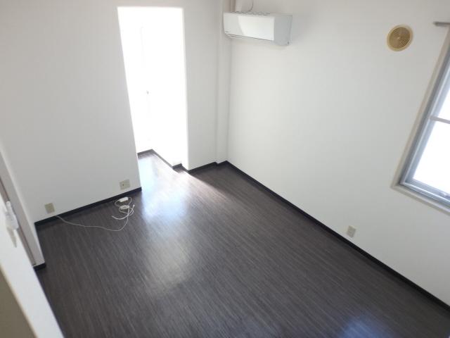 ブレシオンウエスト 部屋画像