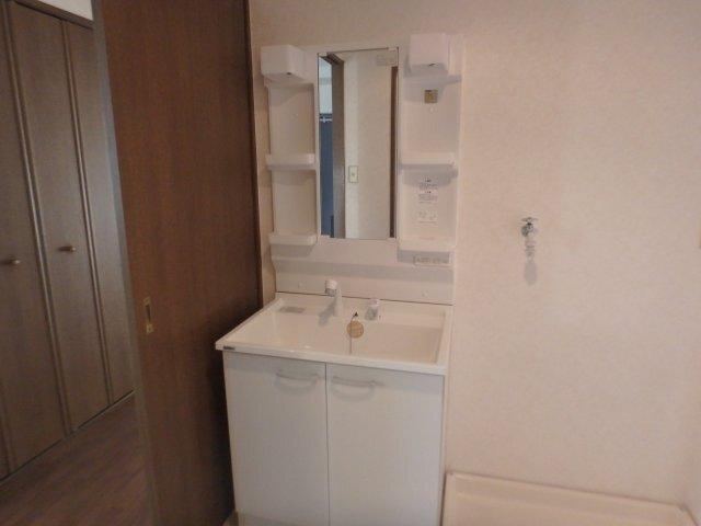 クリスタル 部屋画像