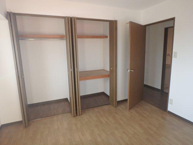 クリスタル 部屋画像