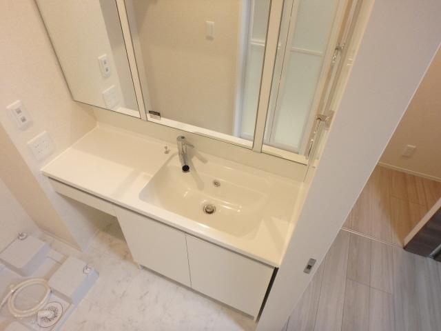 Ｄ‐ｒｏｏｍ　ＷＥＳＴ　ＰＡＲＫ　西宮北口 洗面