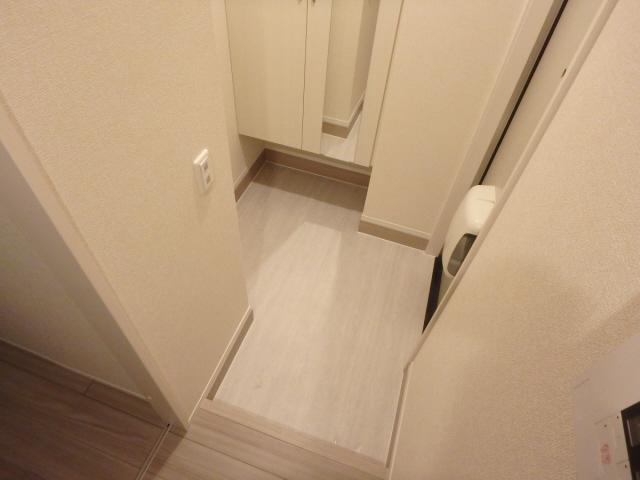 Ｄ‐ｒｏｏｍ　ＷＥＳＴ　ＰＡＲＫ　西宮北口 玄関