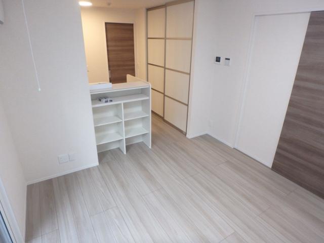 Ｄ‐ｒｏｏｍ　ＷＥＳＴ　ＰＡＲＫ　西宮北口 リビング