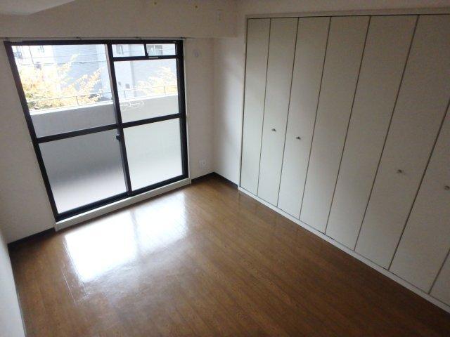 ドムストリア 部屋画像