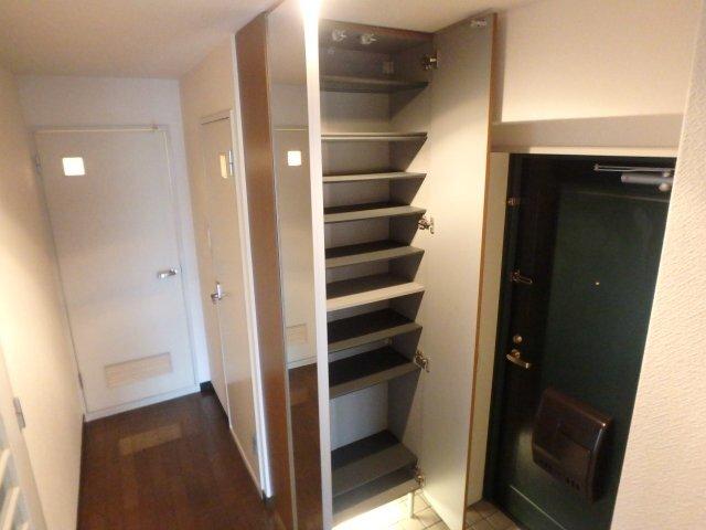 ドムストリア 部屋画像