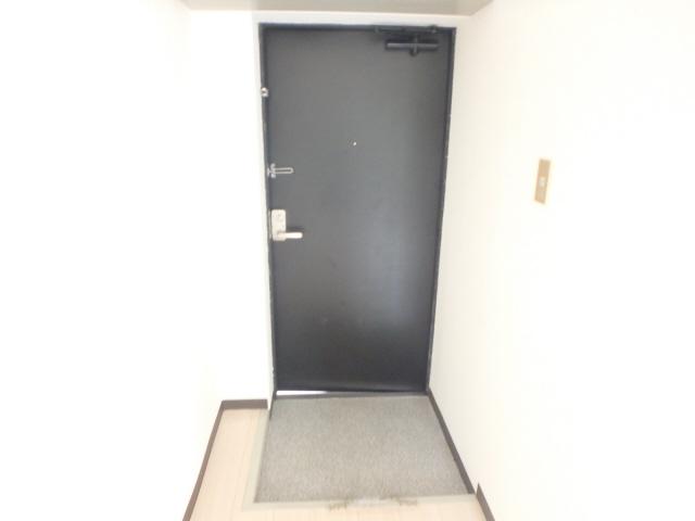 ダイドーメゾン西宮北口 玄関