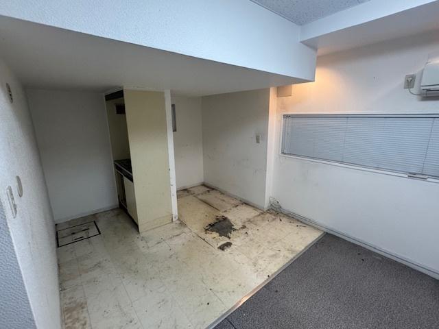ロイヤルメゾン甲東園ガーデン 室内
