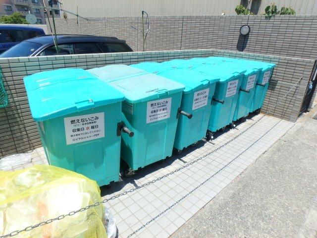 ロイヤルシャトー門戸 部屋画像