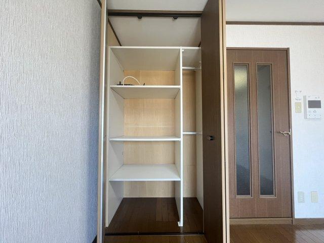 アーバンジャングルプレース１７４南棟 部屋画像