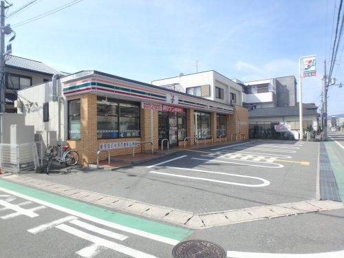クリスタルパレス 部屋画像
