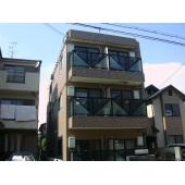 落ち着いた雰囲気の外観です