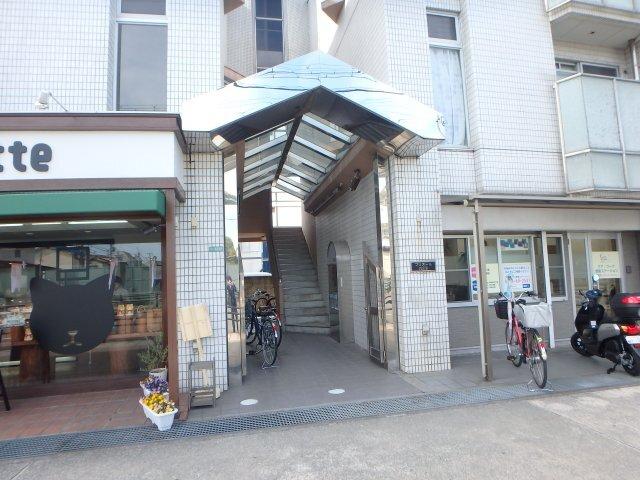 プリオール エントランス