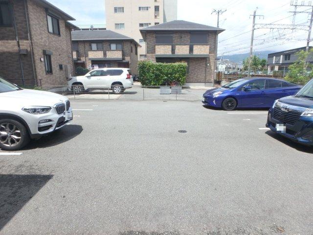 シャンドリエ 駐車場