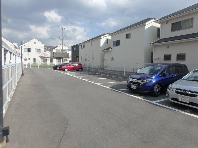 アルカディア段上 駐車場