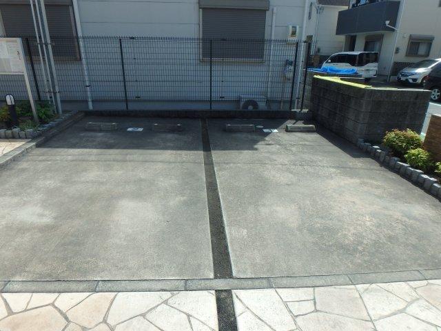 サウスサイドパレス 駐車場